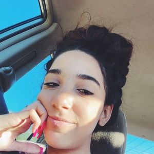 Meet your Posher, Enelina